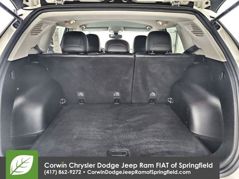 Certified 2018 Jeep Compass Latitude w/ Popular Equipment Group image 31