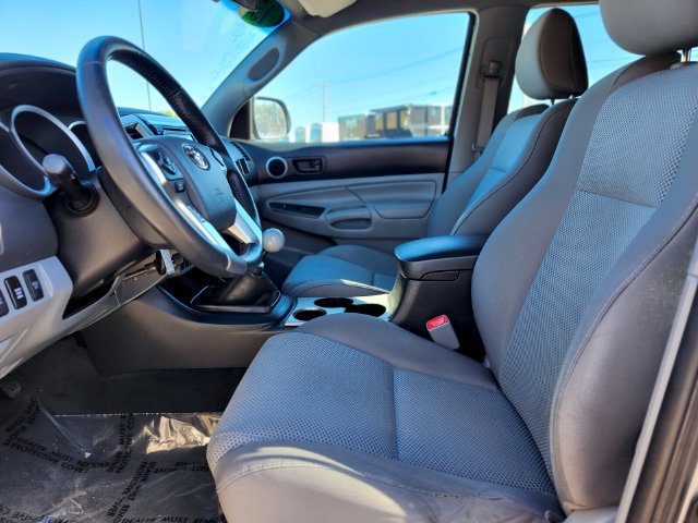 Used 2015 Toyota Tacoma 4x4 Double Cab w/ TRD Sport Package image 18