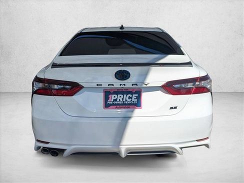 Used 2024 Toyota Camry SE w/ Convenience Package image 7