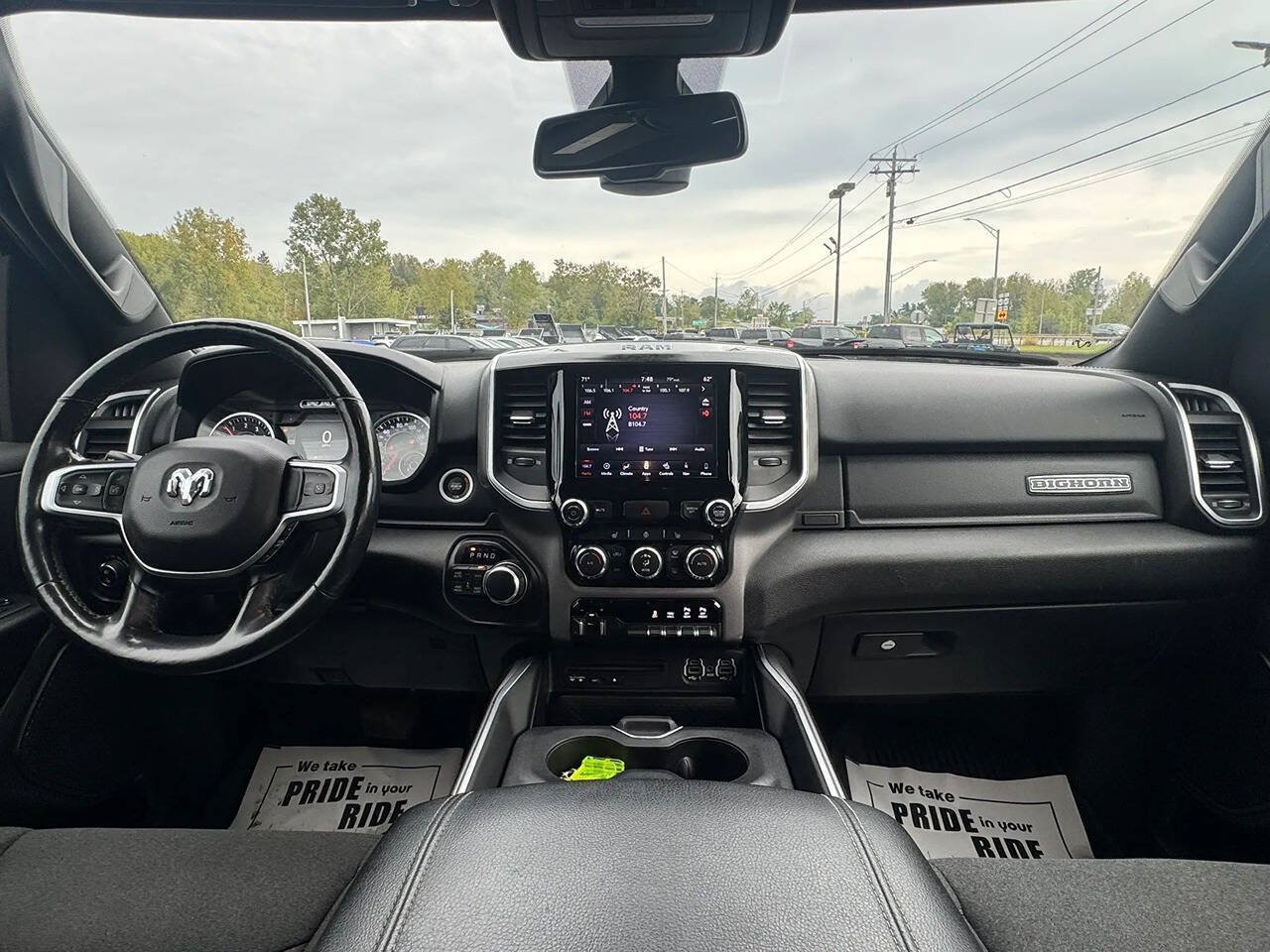Used 2019 RAM 1500 4x4 Crew Cab image 7
