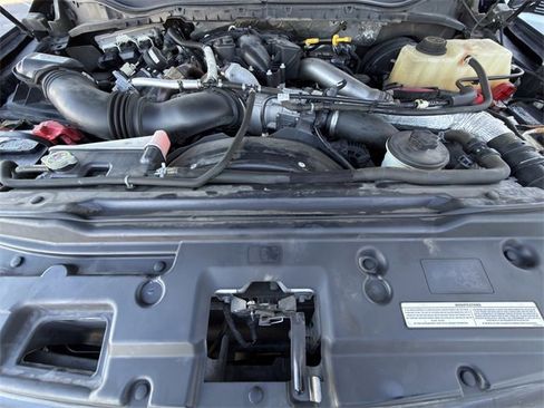 Used 2018 Ford F250 Lariat image 28
