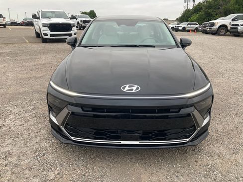 Used 2025 Hyundai Sonata SEL FWD image 10