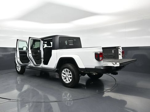 Used 2023 Jeep Gladiator Sport AWD/4WD image 27