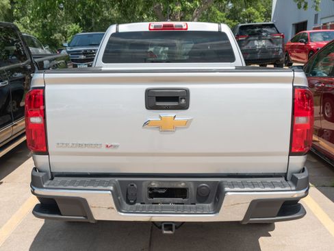 Used 2018 Chevrolet Colorado W/T w/ WT Convenience Package AWD/4WD image 6