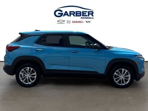 Used 2025 Chevrolet TrailBlazer LS w/ LS Convenience Package FWD image 6