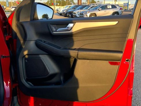 Certified 2022 Ford Escape SEL w/ Technology Package image 22