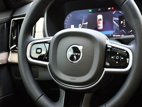 New 2026 Volvo XC90 B6 Plus w/ Protection Package Premier image 20