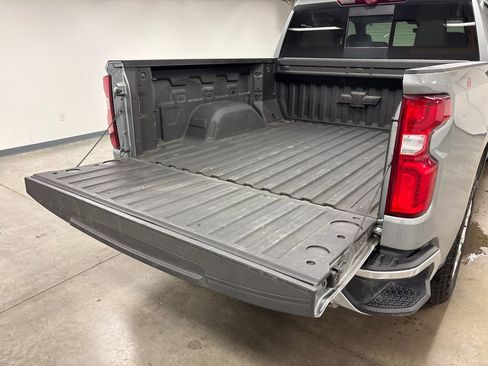 Used 2025 Chevrolet Silverado 1500 LTZ AWD/4WD image 21