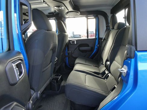 Used 2023 Jeep Gladiator Sport w/ Trailer Tow Package image 18