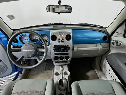 Used 2009 Chrysler PT Cruiser LX image 3