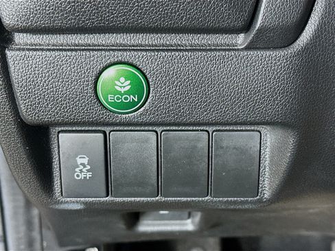 Used 2016 Honda Fit EX image 17