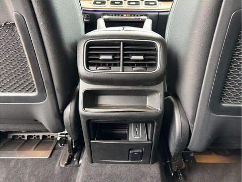 Used 2020 Mercedes-Benz GLE 450 4MATIC w/ AMG Line Exterior image 43