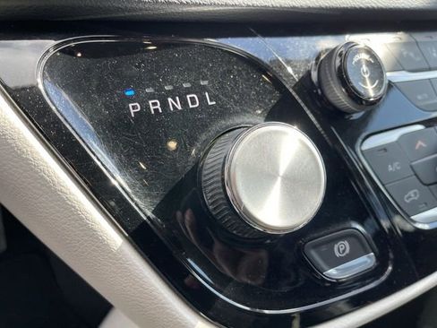 Used 2019 Chrysler Pacifica Touring-L Plus w/ Advanced Safetytec Group image 19