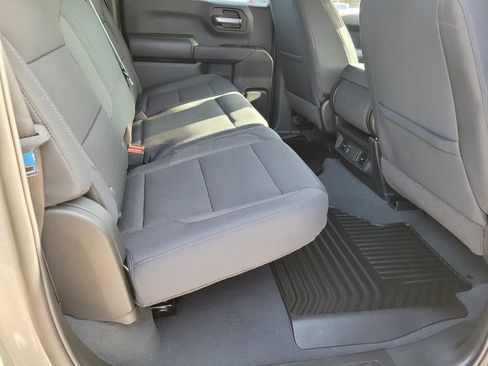 Used 2026 Chevrolet Silverado 1500 Custom Trail Boss w/ Turbomax Blackout Package AWD/4WD image 11