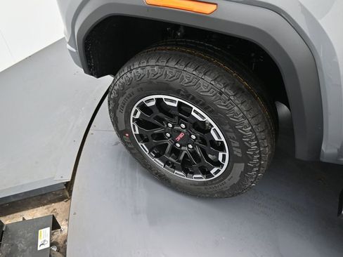 New 2026 GMC Canyon AT4 image 8