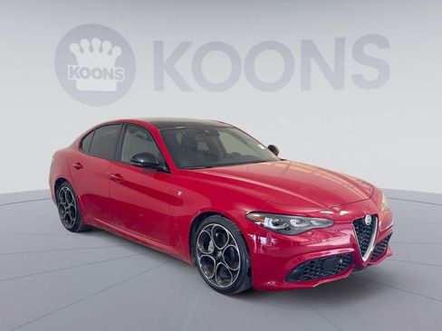 Used 2024 Alfa Romeo Giulia Ti image 10