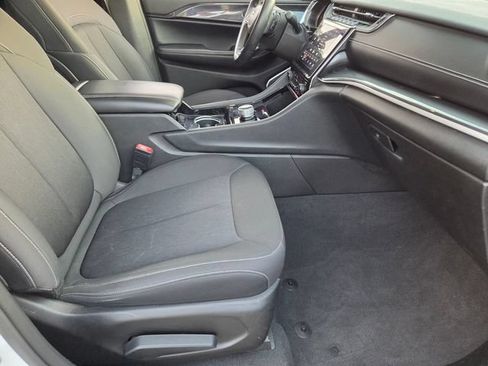 Used 2021 Jeep Grand Cherokee L Laredo w/ Luxury Tech Group I RWD image 18
