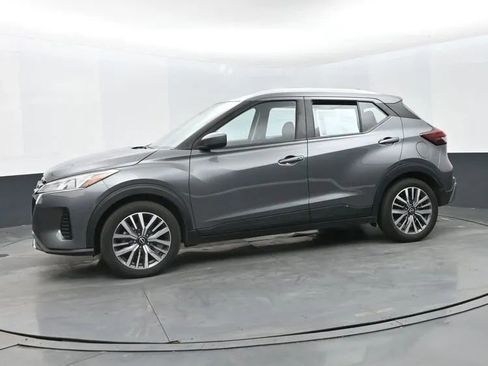 Used 2024 Nissan Kicks SV image 5