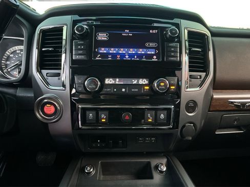 Used 2019 Nissan Titan Platinum Reserve image 24