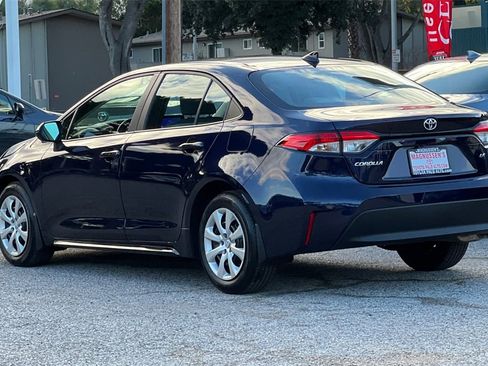 Certified 2025 Toyota Corolla LE image 5