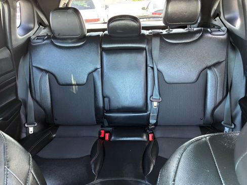 Used 2025 Jeep Compass Trailhawk image 38