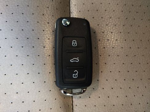 Used 2016 Volkswagen Tiguan S AWD/4WD image 32
