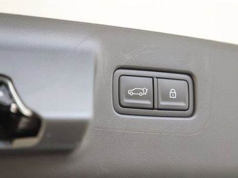 Used 2025 Hyundai Santa Fe SEL AWD/4WD image 6