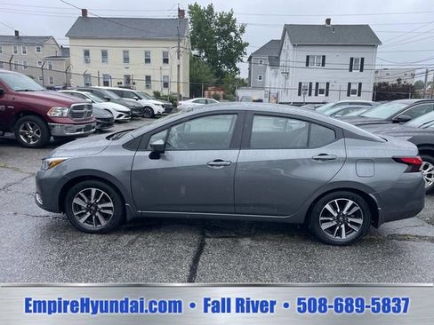 Used 2025 Nissan Versa SV w/ Trunk Package FWD image 8