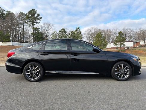 Used 2022 Honda Accord EX-L image 2