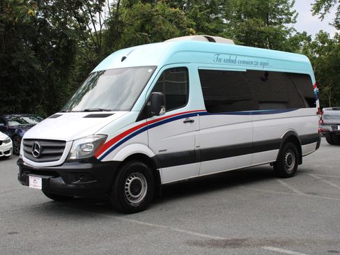 Used 2016 Mercedes-Benz Sprinter 2500 image 3