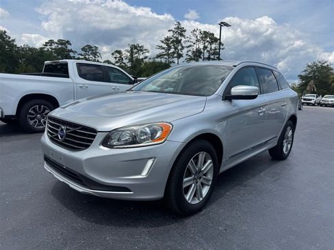 Used 2017 Volvo XC60 T5 Inscription FWD image 4