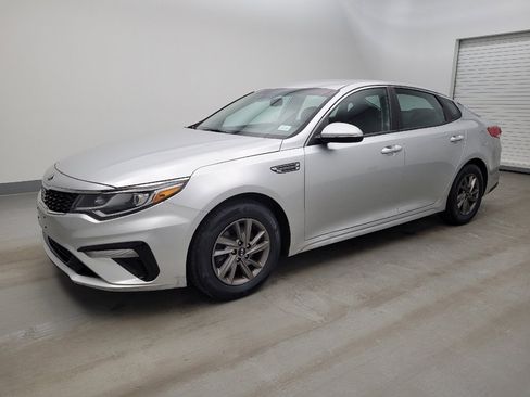 Used 2020 Kia Optima LX image 2