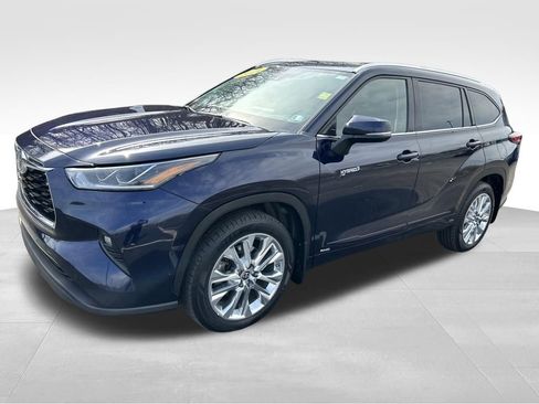 Used 2021 Toyota Highlander Limited image 1
