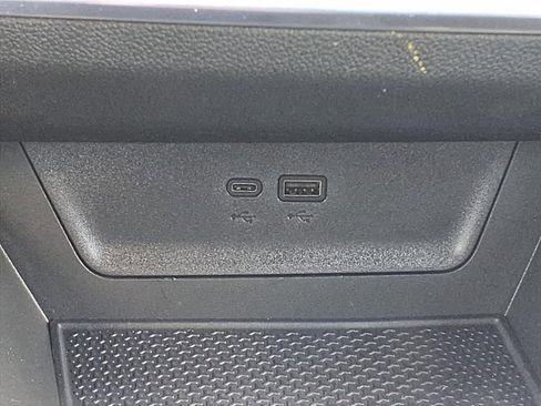 New 2026 Chevrolet Equinox LT image 17