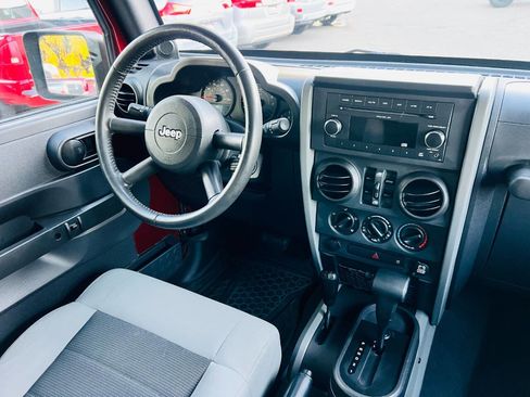 Used 2009 Jeep Wrangler Unlimited X image 19