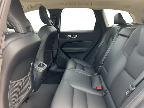Used 2023 Volvo XC60 B5 Plus w/ Climate Package AWD/4WD image 7