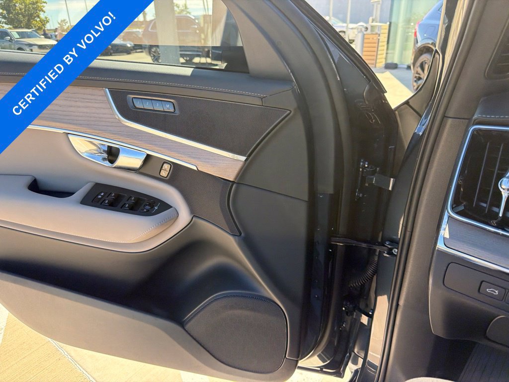 Used 2026 Volvo XC90 T8 Core w/ Protection Package Premier AWD/4WD image 6