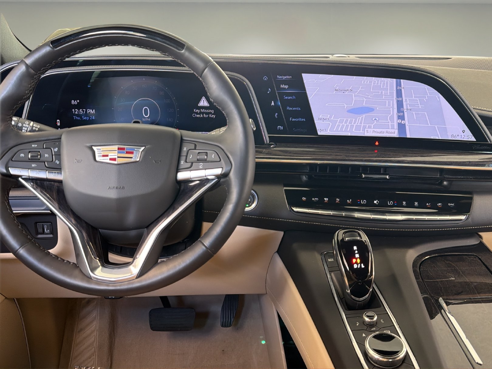 Certified 2022 Cadillac Escalade Premium Luxury RWD image 17