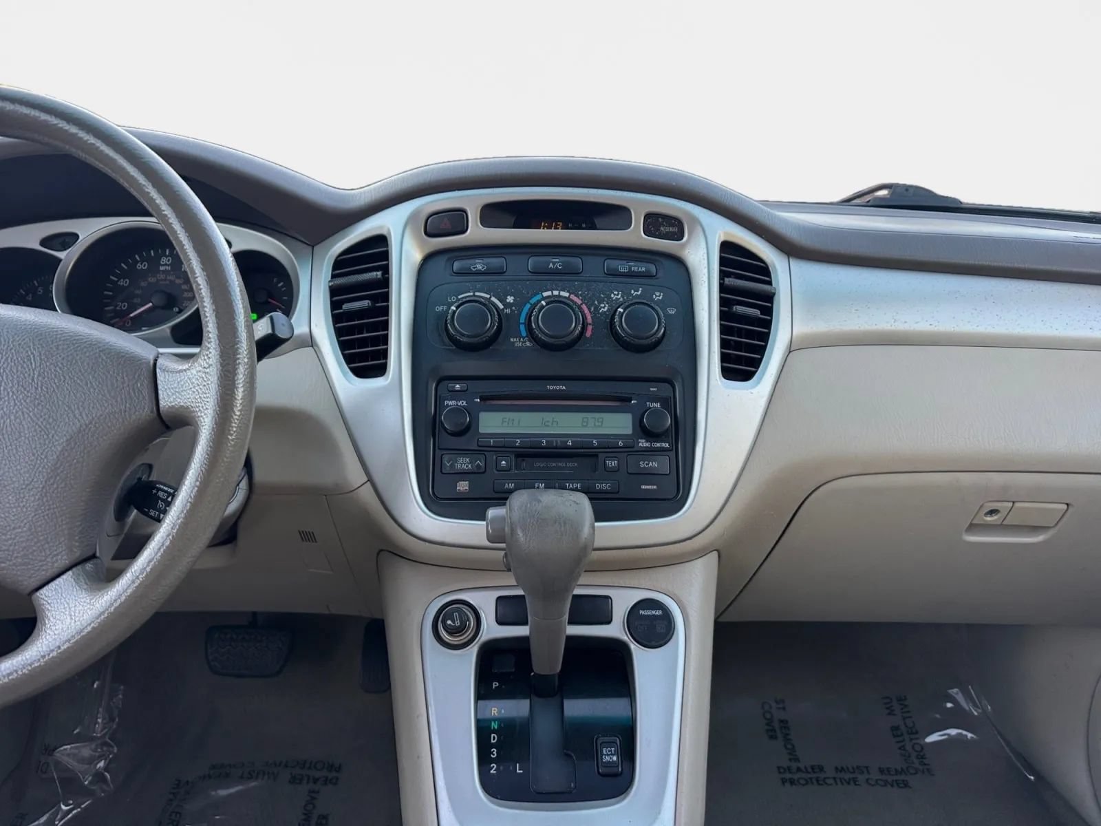 Used 2005 Toyota Highlander 4WD V6 w/ 3rd Row image 15