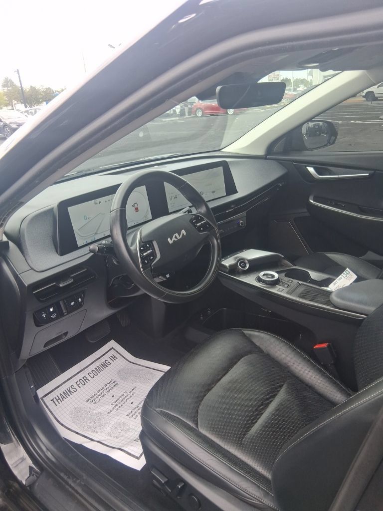 Used 2022 Kia EV6 Wind RWD image 10