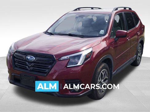Used 2023 Subaru Forester Premium AWD/4WD image 1
