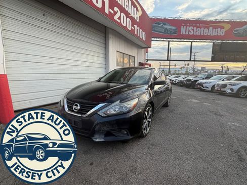 Used 2016 Nissan Altima 2.5 SR FWD image 1