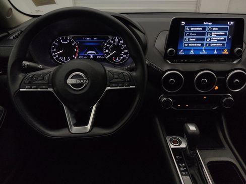Used 2025 Nissan Sentra SV FWD image 22