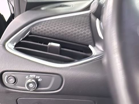 Used 2016 Chevrolet Malibu LT image 29