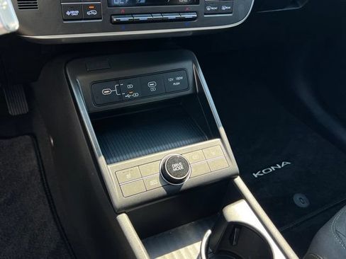 Certified 2024 Hyundai Kona SEL FWD image 18
