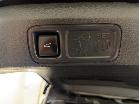 Used 2022 Lincoln Navigator L Reserve AWD/4WD image 41