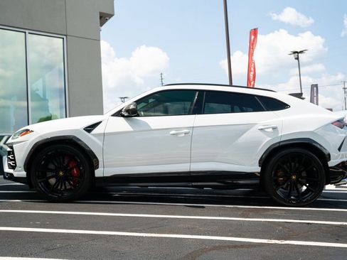 Used 2019 Lamborghini Urus AWD/4WD image 22