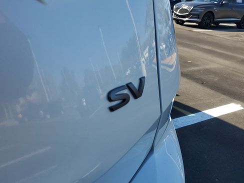 Used 2025 Nissan Rogue SV image 6