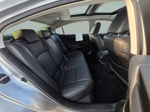 Used 2022 Lexus ES 350 w/ Premium Package FWD image 22