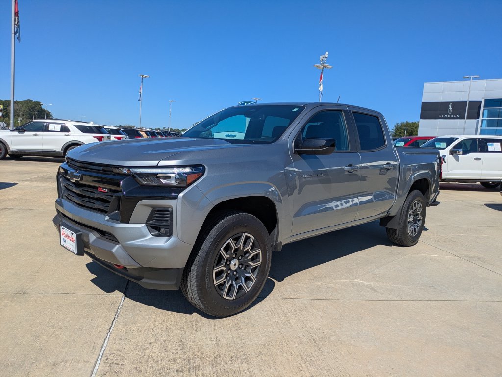 Used 2023 Chevrolet Colorado Z71 w/ Z71 Convenience Package 2 AWD/4WD image 1